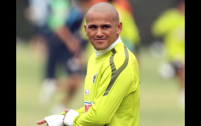 El delantero chileno ya se presentó este lunes a las prácticas para su compromiso del próximo sábado ante San Luis. MEXSPORT  /