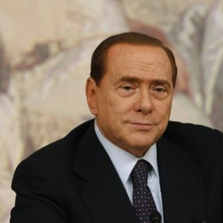 Posponen audiencia de juicio contra Berlusconi