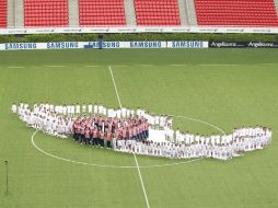 Un significado que se le puede dar a la imagen es que Chivas es el corazón de México.  /
