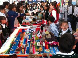 Con este evento los alumnos comparten el conocimiento que obtuvieron en la investigación.  /