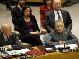 La secretaria de Estado de EU, Hillary Clinton y el secretario británico de Asuntos Exteriores, William Hague. EFE  /