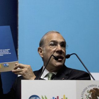 México necesita crecer más para crear más empleos: Gurría