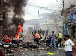La moto con explosivos fue ubicada frente a la estación de Policía del puerto de Tumaco, en Nariño, Colombia. EFE  /