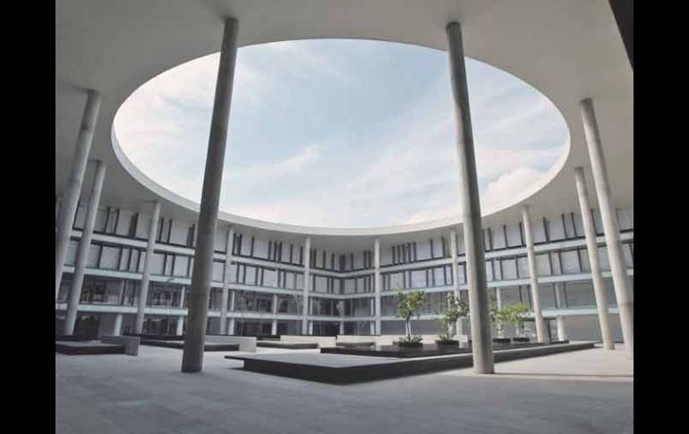 La Ciudad Judicial (a la altura de Periférico y Vallarta) albergará 33 juzgados, pero sólo pueden operar 18 por falta de recursos.  /