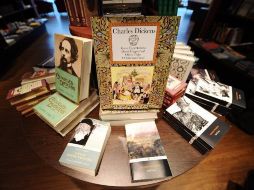 Libros de Charles Dickens en inglés, hoy, en una librería de Hamburgo, Alemania. EFE  /