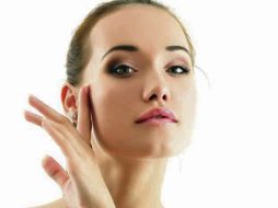 • El oxígeno rejuvenecer la piel, reafirmar y facilita la penetración de los beneficios de los cosméticos. THINKSTOCK  /
