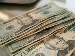 Centros cambiarios ubicados en Monterrey reportaron la cotización más elevada a la venta, de 13.30 pesos. ARCHIVO  /