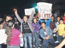 Los inconformes afirman que el cambio de sentido en calles afecta negocios y la salud de colonos.  /