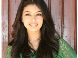 En la imagen, Souhaila Ennajar una de las finalistas del concurso de belleza. ESPECIAL  /