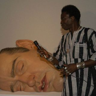 Esculturas de Mueck y Manson se expondrán con horario especial