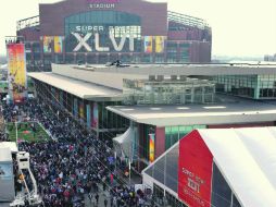 El Centro de Indianápolis fue tomado por miles de fanáticos de la NFL que disfrutan de varias actividades. REUTERS  /