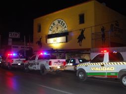 Imagen del exterior del lugar donde sujetos armados atacaron a los presentes. EFE  /