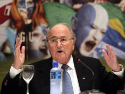 Blatter describió 'muy delicada' la situación de Egipto por el incidente en el estadio Port Al Said. EFE  /