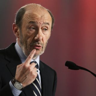 Socialistas españoles eligen a su nuevo dirigente