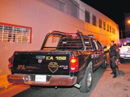 Policías localizaron un cuerpo en calles de la Col. La Moderna. Se presume la participación del cártel Jalisco Nueva Generación.  /