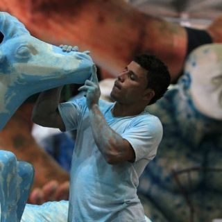 Escuelas de samba de Río de Janeiro ultiman carrozas para Carnaval