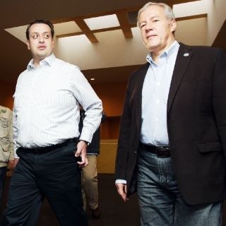 Hernán Cortés reconoce triunfo de Fernando Guzmán