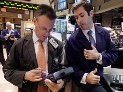 El Dow Jones pierde 17.10 puntos con lo que eliminó parte de las ganancias con que cerró la semana pasada.  /