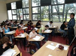 Los alumnos aceptan el regreso a clases con la planta docente de Ayotzipan, así como el programa de recuperación. ARCHIVO  /