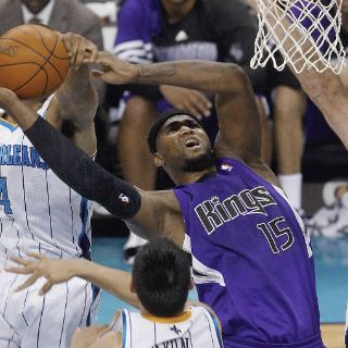 Los Kings derrotan a Hornets a domicilio
