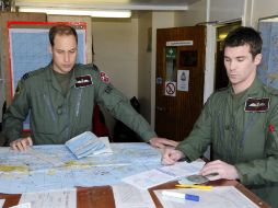 El príncipe Guillermo llegó el pasado jueves a las Malvinas donde ya comenzaron las protestas por el conflicto entre los países. EFE  /