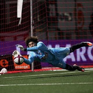 Es Ochoa el mejor portero mexicano del siglo XXI