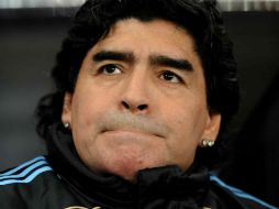 Maradona firmó un contrato por dos años con el club. MEXSPORT  /
