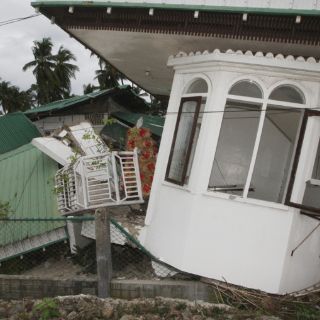 Aumentan a 55 muertos por terremoto en Filipinas