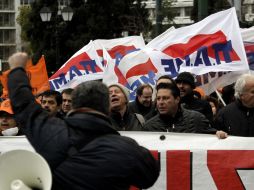 Trabajadores de la Corporación Pública de Electricidad  ya están protestando contra las medidas de austeridad en Atenas. EFE  /