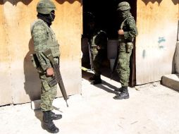 Los 73 migrantes entre los que había varios menores de edad, estaban encerrados en casas de seguridad. ARCHIVO  /