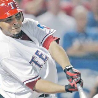 Nelson Cruz arregla con los Rangers por dos años