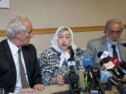 La titular de la Asociación de Madres de Plaza de Mayo, Hebe de Bonafini, habla de la condena. EFE  /