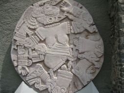 El relieve de la Coyolxauhqui (diosa lunar de los mexicas) fue descubierto por trabajadores de Luz y Fuerza del Centro. ESPECIAL  /