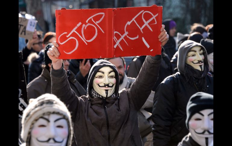 Pese al tajante frío, la necesidad de luchar contra la censura triunfa entre los manifestantes. AFP  /