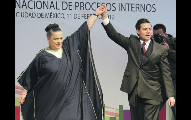 Enrique Peña Nieto, respalda a Beatriz Paredes, quien buscará gobernar la Ciudad de México. EL UNIVERSAL  /