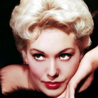 Acusa Kim Novak a equipo de 'The artist' por usar música de 'Vértigo'