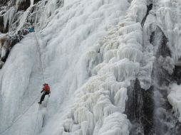 Científicos han encontrado rastros del 'ADN de termófilos' a tres mil 600 metros de profundidad. EFE  /