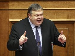 'La nación nunca nos perdonará si no hacemos nuestro deber', afirmó el ministro de Finanzas. REUTERS  /