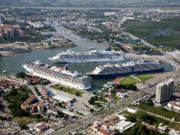 El gasto medio de los pasajeros en crucero creció 4.4% el año pasado, en comparación con 2010. ARCHIVO  /