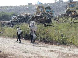 El Ayuntamiento tapatío asegura que en Matatlán se deposita la basura para la pepena y luego se traslada en góndolas a Los Laureles.  /