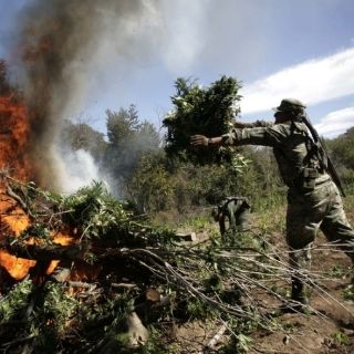 Pide Obama 234 MDD para lucha antidrogas de México