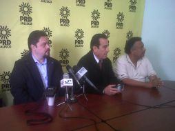 En la rueda de prensa, Roberto López, dirigente estatal del Sol Azteca, lamentó el hecho y expresó su solidaridad para con su amigo.  /