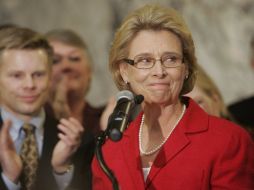 La gobernadora de Washington, Chris Gregoire firmó hoy lunes una ley que legaliza los matrimonios homosexuales. REUTEURS  /