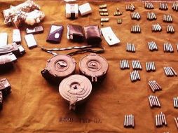 Entre lo decomisado se encuentra; mariguana, 12 cargadores para diferentes armas, 181 balas de diferentes calibres y vehículos.  /