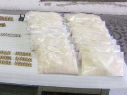 Los agentes dijeron haber hallado armas de alto poder, pistolas, marihuana, 11 kilogramos de metanfetamina y 100 mil dólares. ARCHIVO  /