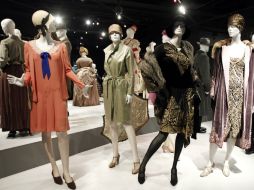 El vestuario de la película de Madonna ''W.E.'' está en exhibición. AP  /