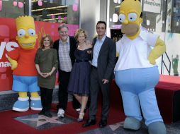 Acompañaron a Matt Groening personalidades del doblaje y miles de seguidores. AP  /