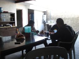 Los migrantes centroamericanos comparten sus experiencias y temores  /