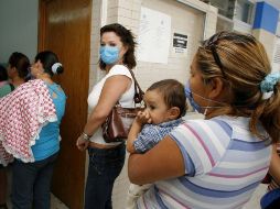 La vacuna se la debieron aplicar en octubre o noviembre, dijo el director de la institución. ARCHIVO  /