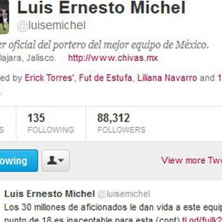 Michel da la cara por Chivas